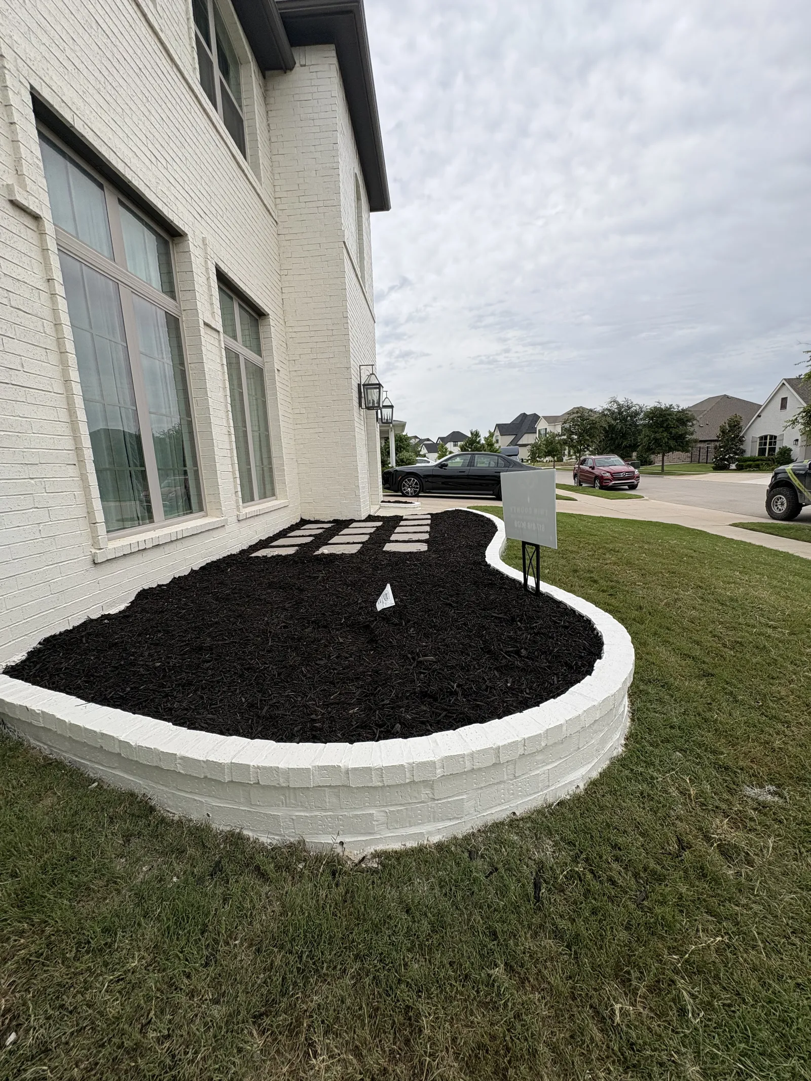Flower Bed Installation project photo